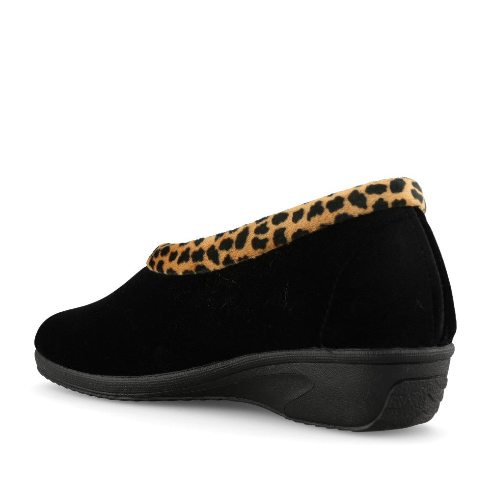 Lunar Ladies Paloma KLA005 Slipper In Black