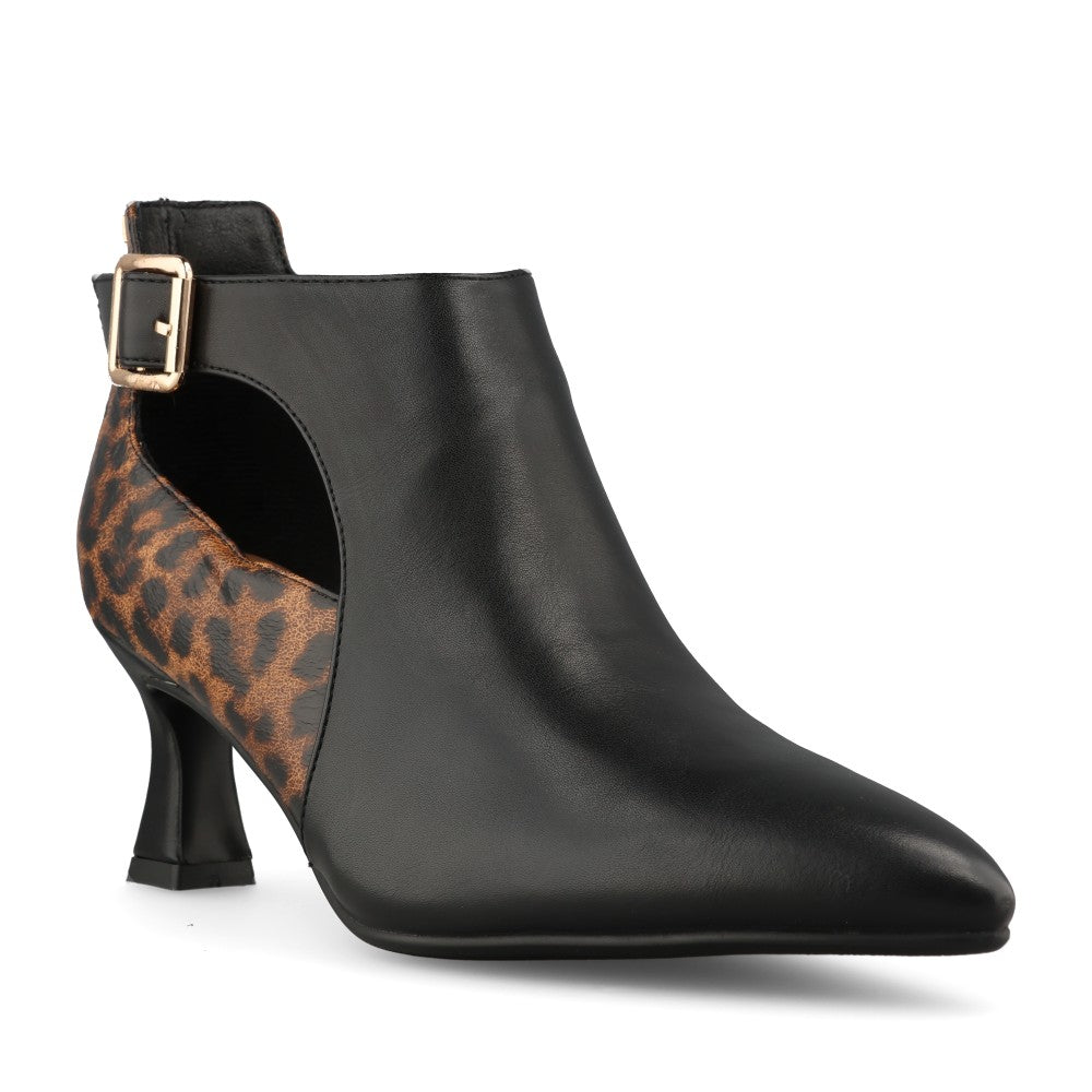 Una Healy Ladies Subway Ankle Boot In Vinyl Wild