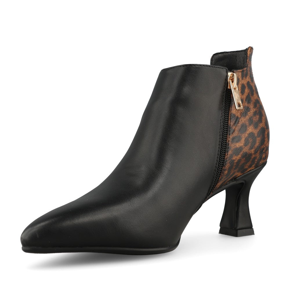 Una Healy Ladies Subway Ankle Boot In Vinyl Wild