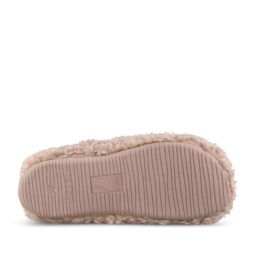 Verbenas Ladies Yecla Curly Slipper In Camel