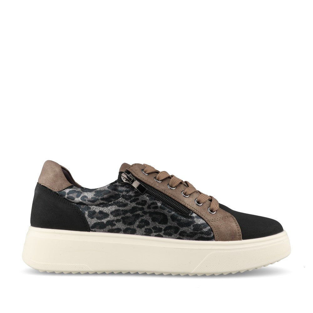 Lunar Ladies Brenda DLN002 Trainer In Black
