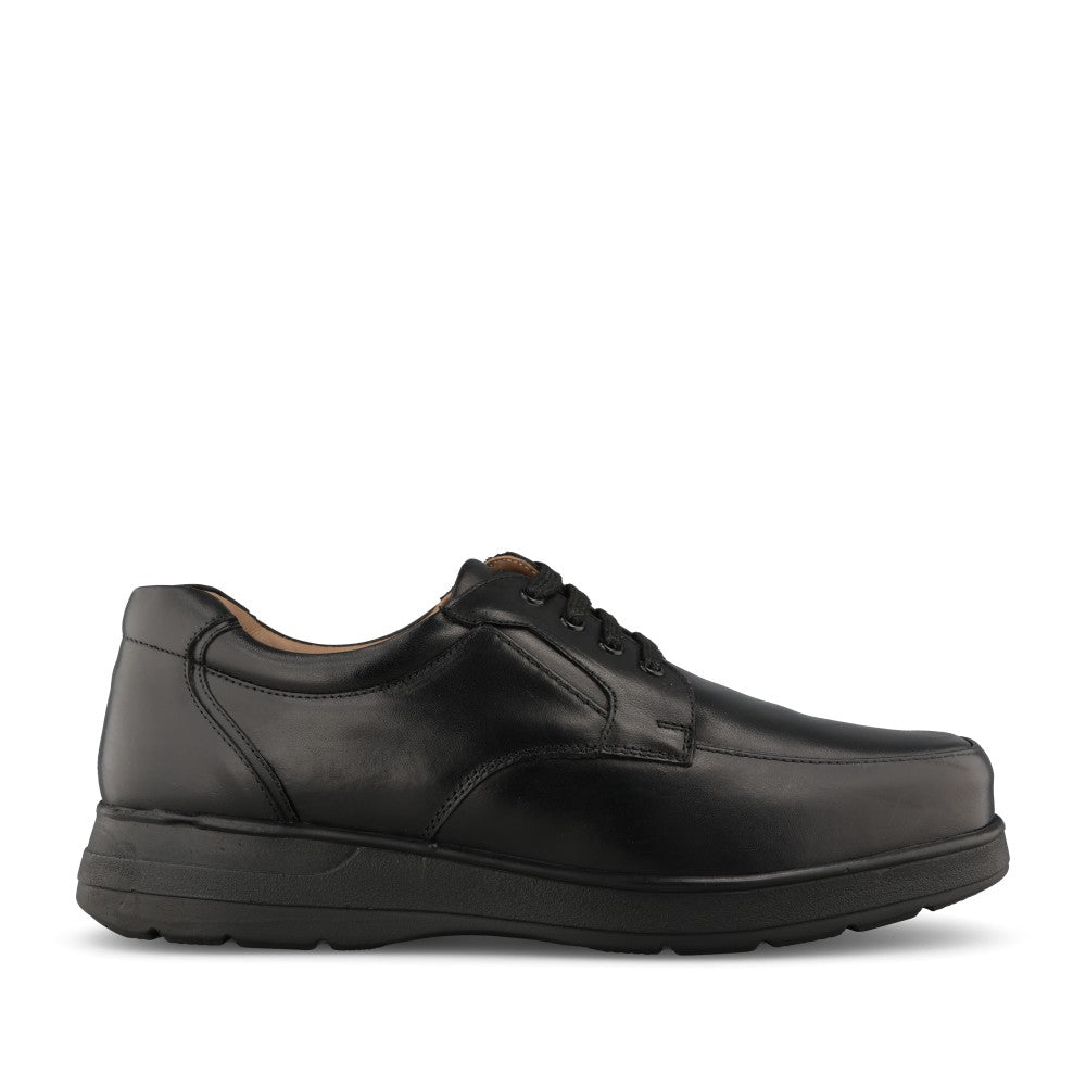 Mens Easy B Laced Congo 89202 Shoe in Black